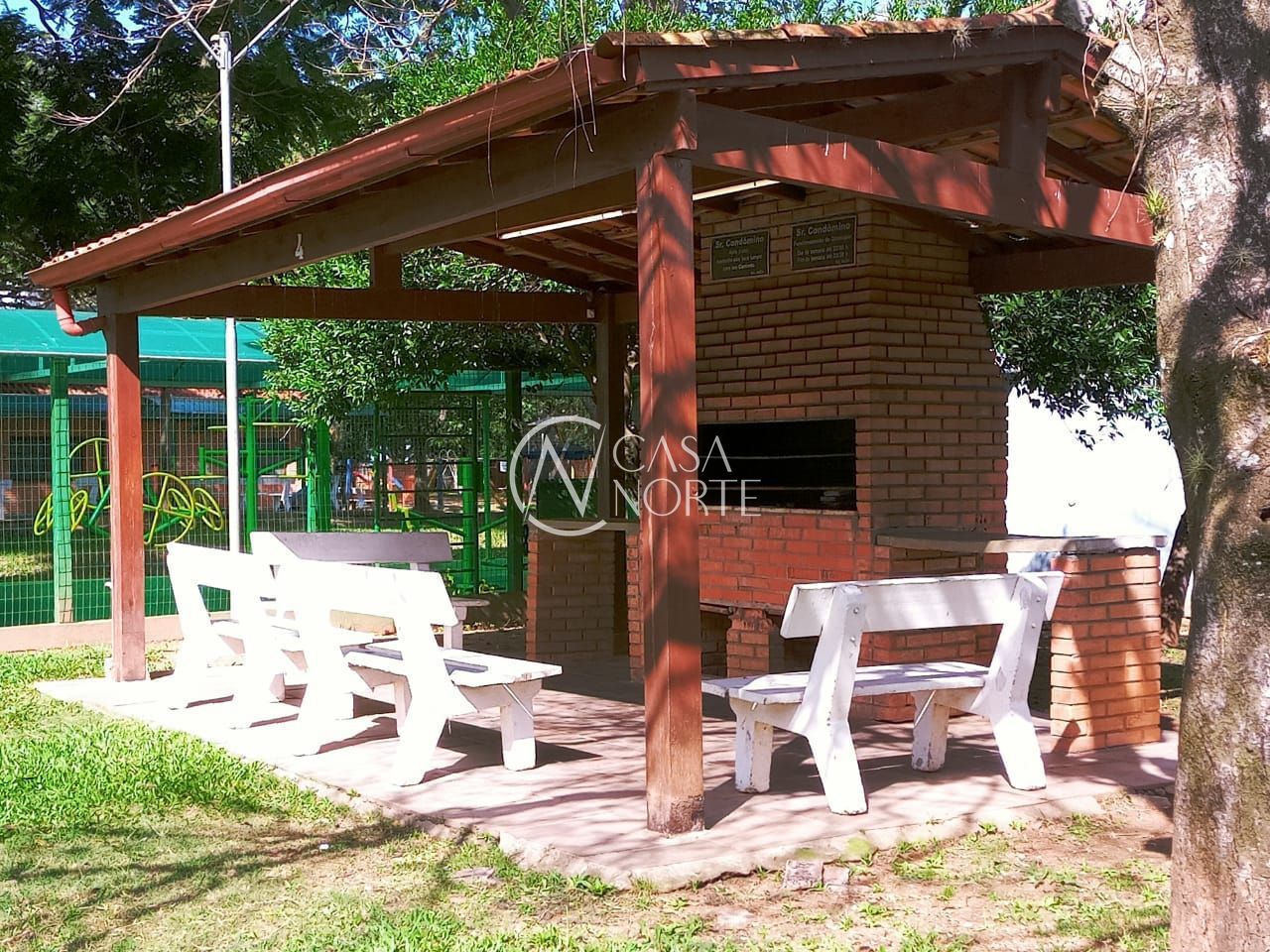 Apartamento à venda com 2 quartos, 55m², 1 vaga, Rua Max Juniman no bairro Humaitá em Porto Alegre