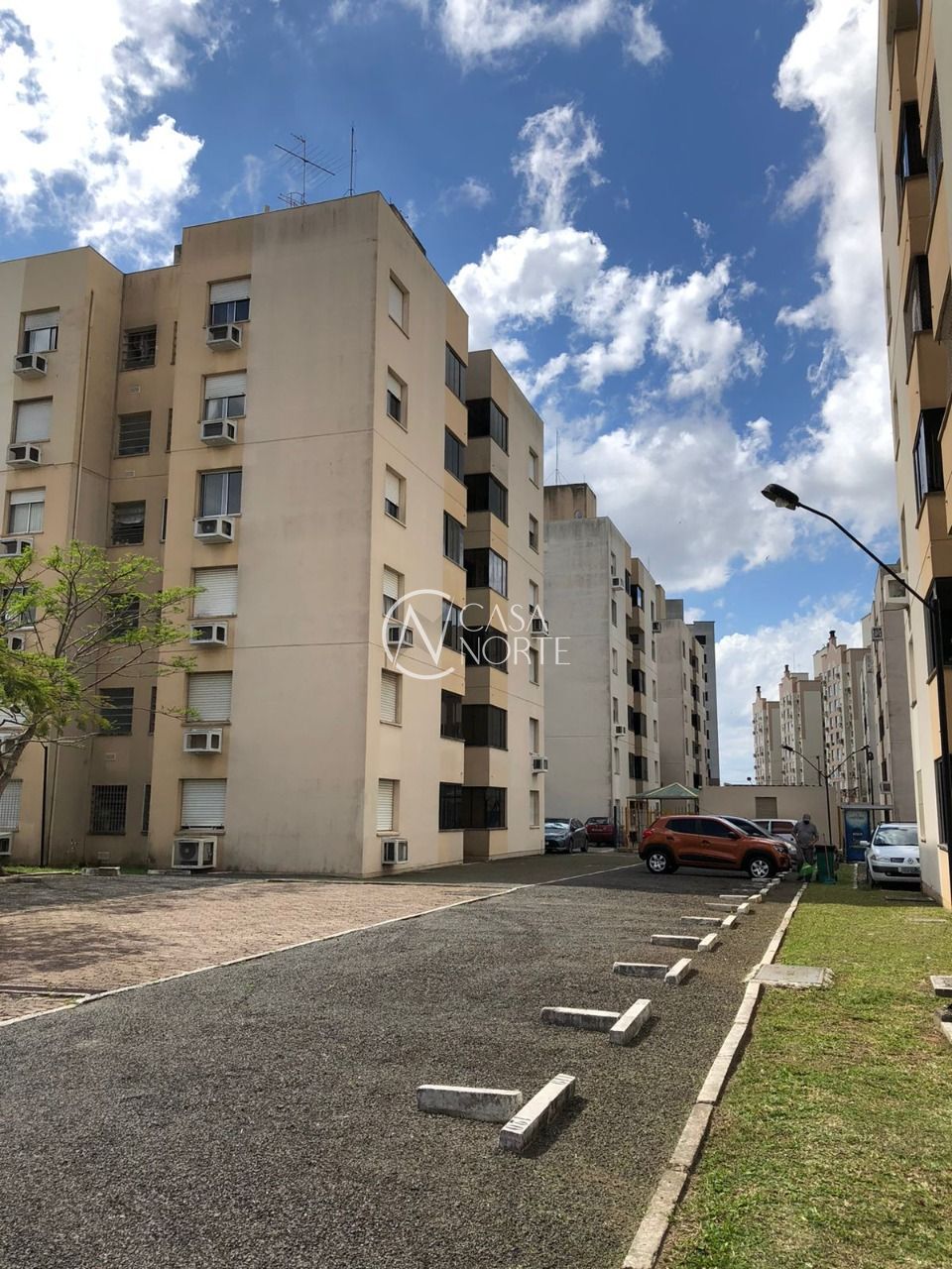 Apartamento à venda com 2 quartos, 52m², 1 vaga, Rua Professor Joaber Pereira no bairro Sarandi em Porto Alegre