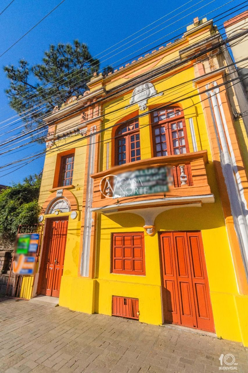 Casa Comercial à venda , 320m², Rua José do Patrocinio no bairro Cidade Baixa em Porto Alegre