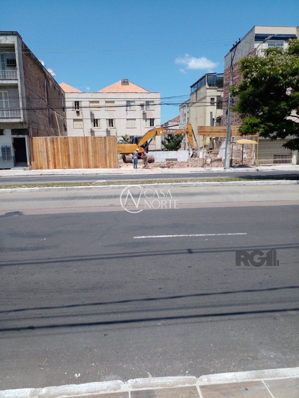 Terreno à venda  com 485m², Avenida Bento Gonçalves no bairro Partenon em Porto Alegre