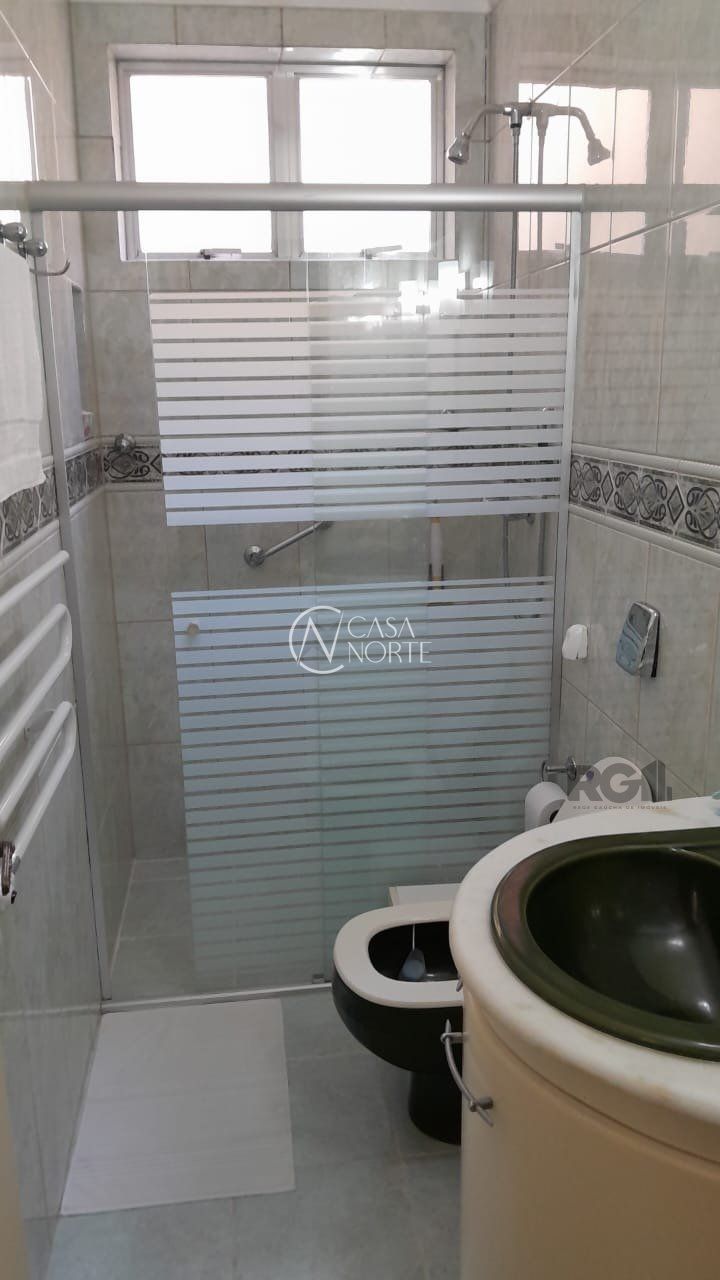Apartamento à venda com 3 quartos, 104m², 1 suíte, 1 vaga, Rua Coronel Genuino no bairro Centro Histórico em Porto Alegre