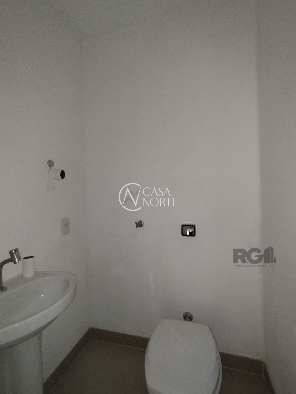 Sala Comercial à venda , 35m², 1 vaga, Rua Coronel Bordini no bairro Auxiliadora em Porto Alegre