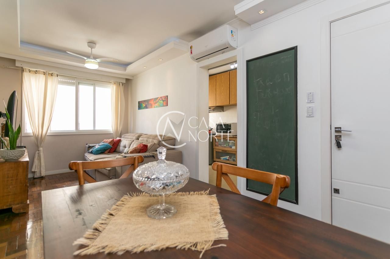 Apartamento à venda com 2 quartos, 63m², Rua Vinte e Quatro de Maio no bairro Centro Histórico em Porto Alegre