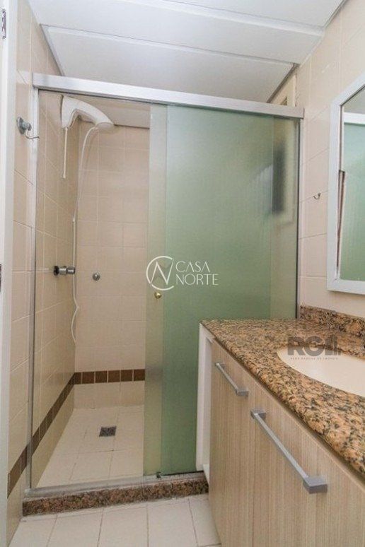 Apartamento à venda com 2 quartos, 76m², 1 vaga, Rua São Manoel no bairro Rio Branco em Porto Alegre