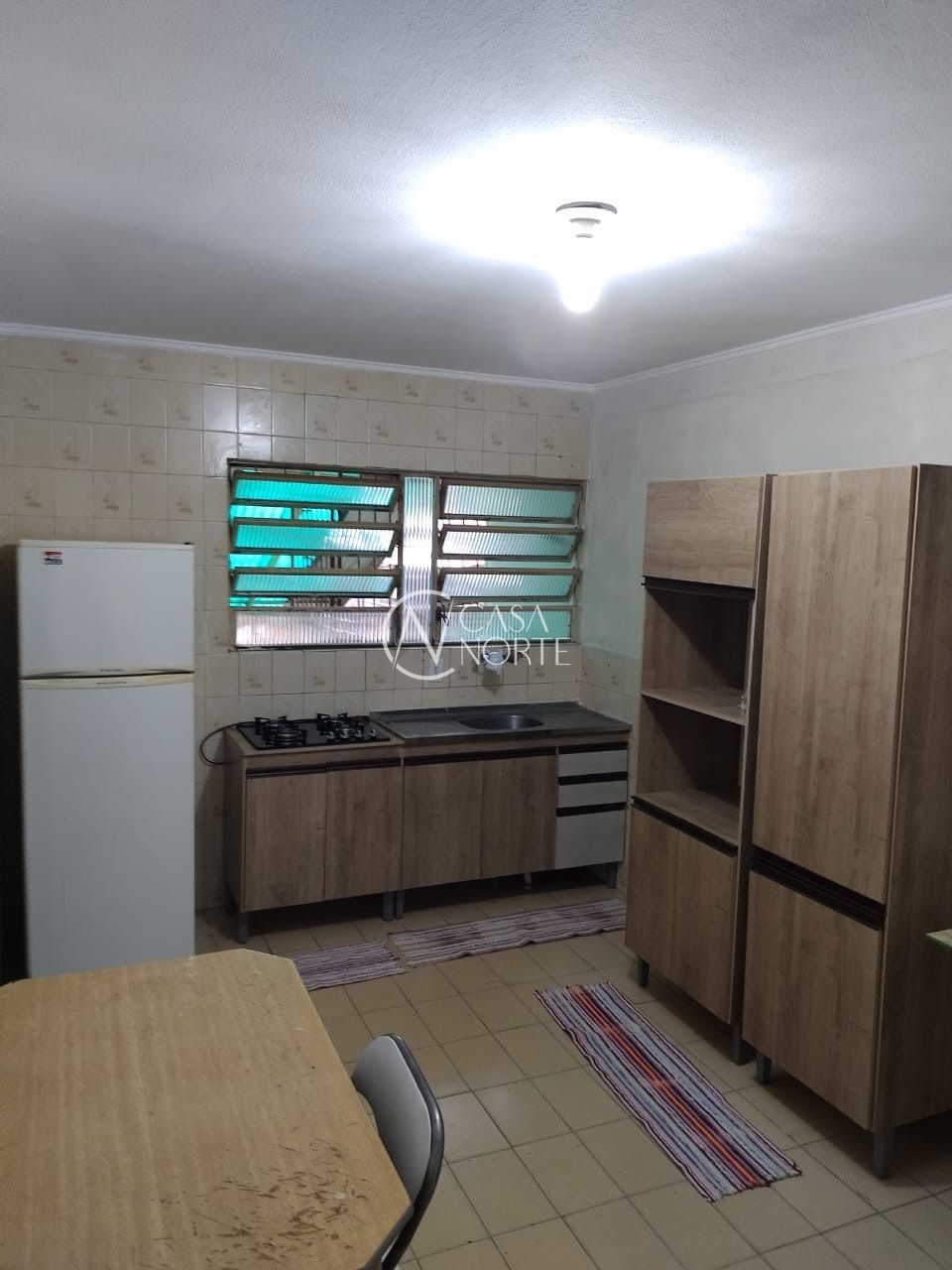 Casa à venda com 3 quartos, 300m², 2 vagas, Rua Cachoeira no bairro Nonoai em Porto Alegre