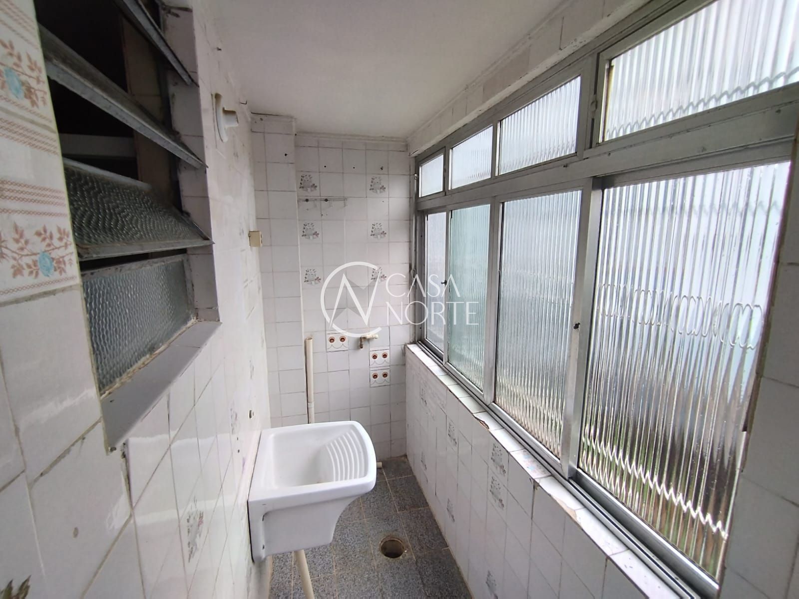 Apartamento à venda com 3 quartos, 68m², 1 vaga, Avenida Clóvis Paim Grivot no bairro Humaitá em Porto Alegre