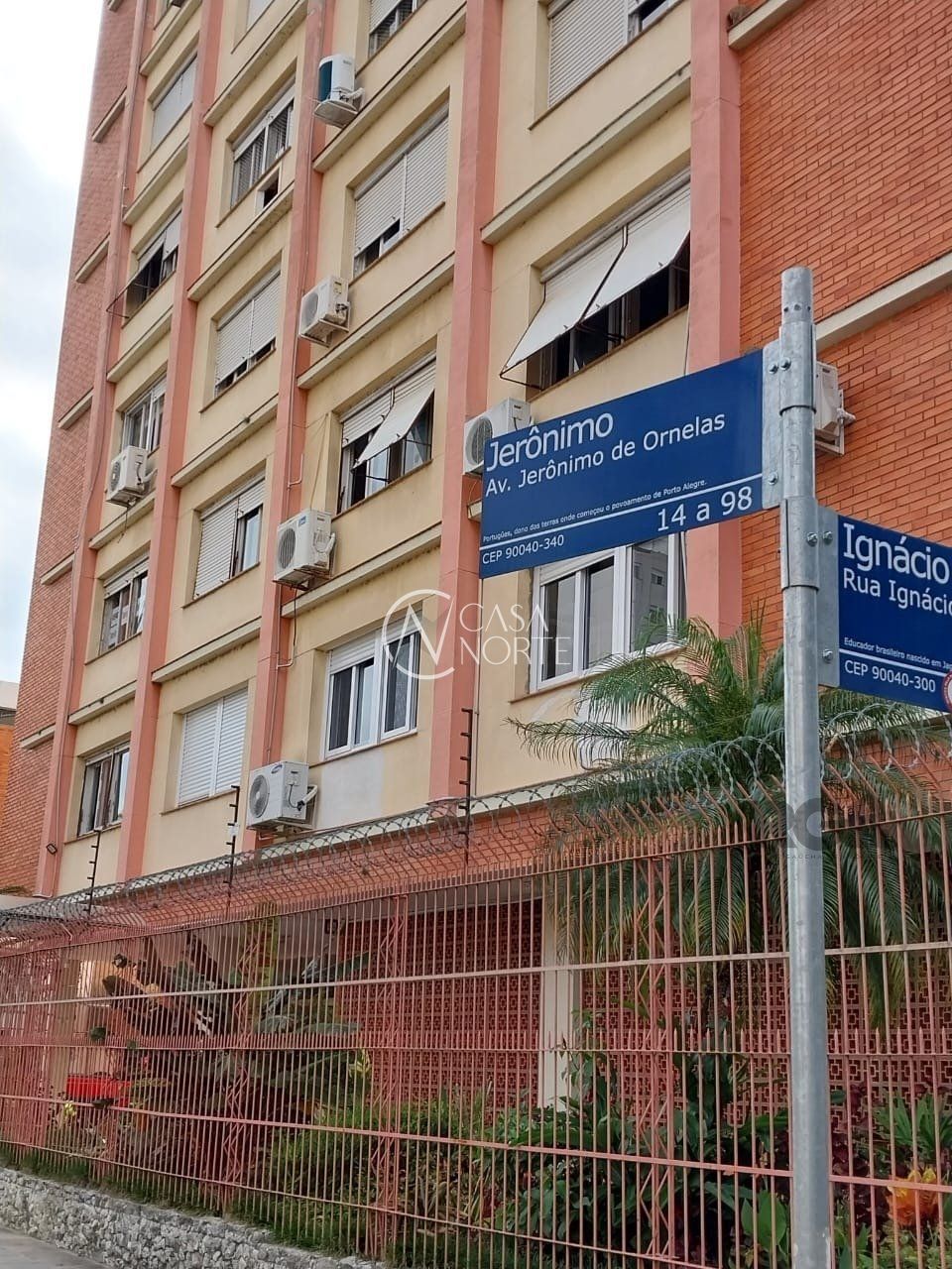 Apartamento à venda com 3 quartos, 113m², 1 vaga, Avenida Jerônimo de Ornelas no bairro Santana em Porto Alegre