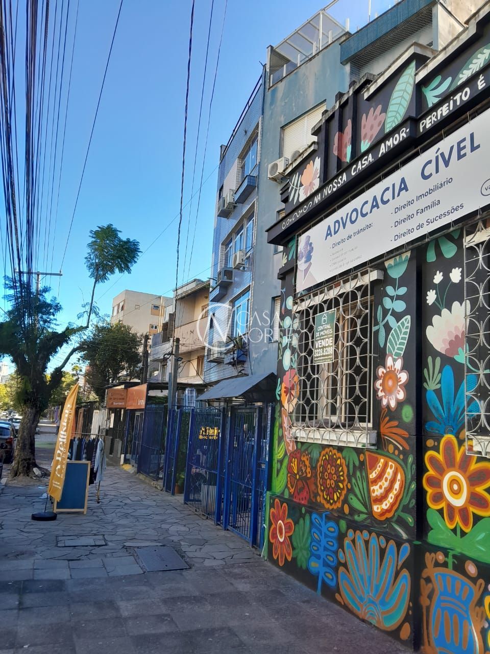 Casa à venda com 3 quartos, 116m², 1 suíte, Rua Joaquim Nabuco no bairro Cidade Baixa em Porto Alegre