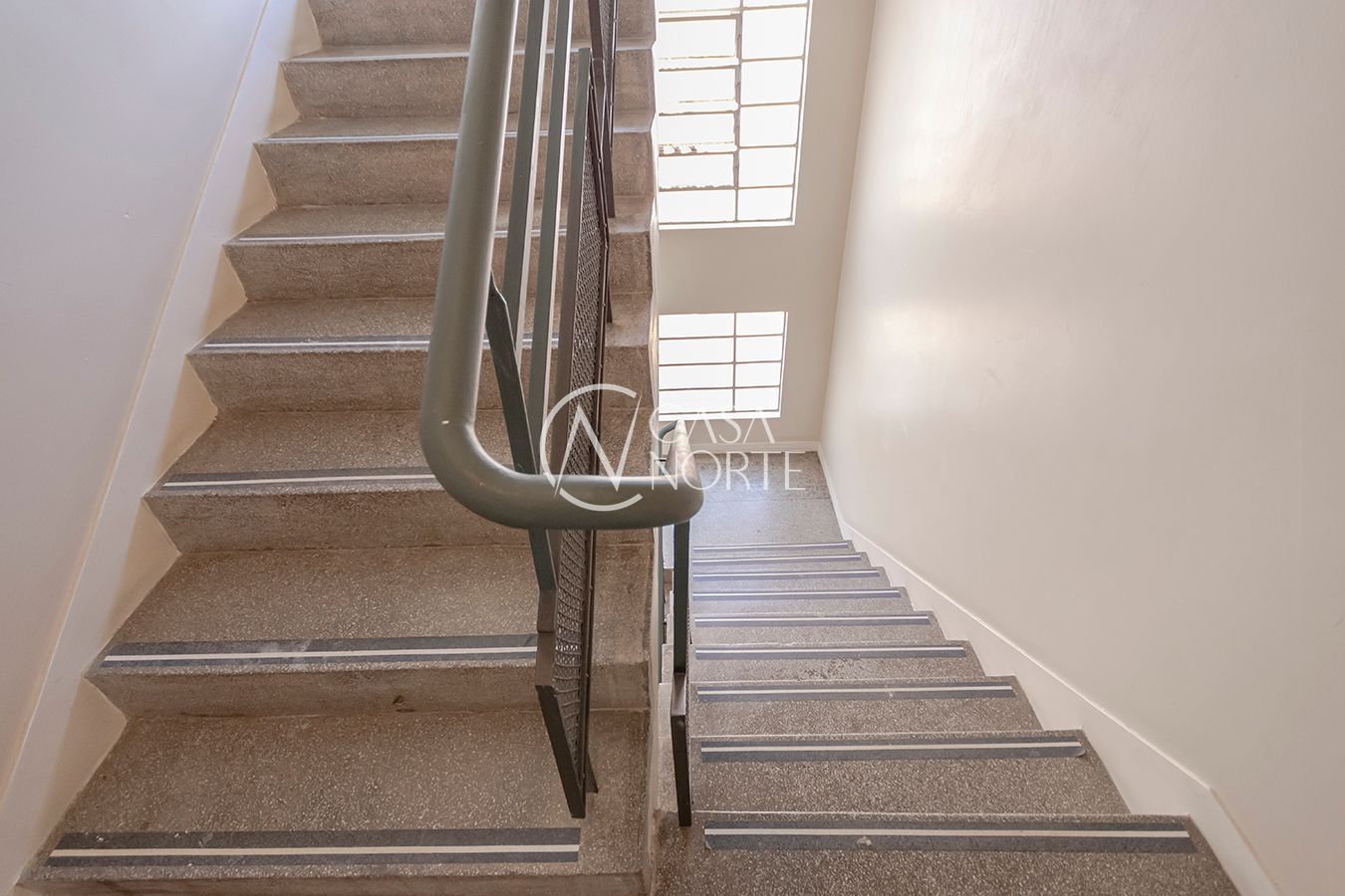 Apartamento à venda com 2 quartos, 89m², 1 suíte, Rua Doutor Florêncio Ygartua no bairro Moinhos de Vento em Porto Alegre