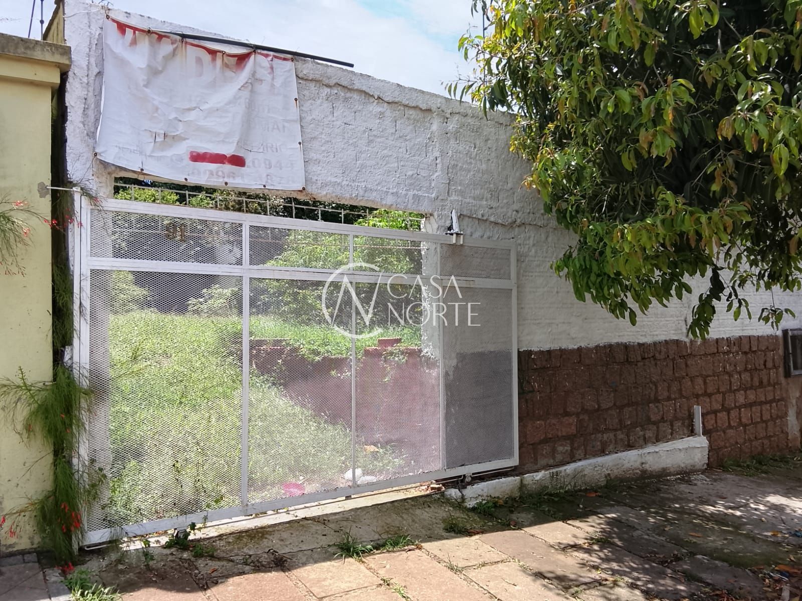 Terreno à venda  com 610m², Rua Dormenio no bairro Santa Tereza em Porto Alegre