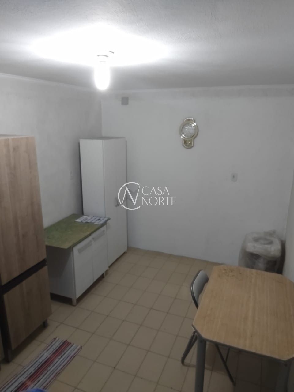 Casa à venda com 3 quartos, 300m², 2 vagas, Rua Cachoeira no bairro Nonoai em Porto Alegre