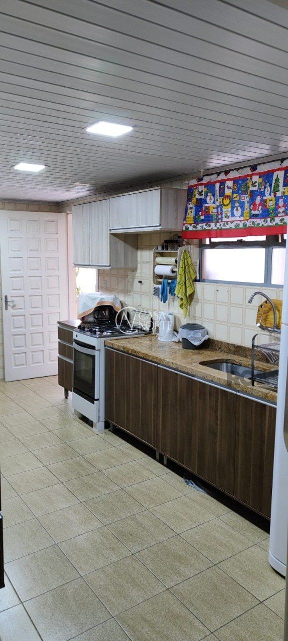 Apartamento à venda com 3 quartos, 132m², 1 suíte, 1 vaga, Rua Engenheiro Ryff no bairro Jardim São Pedro em Porto Alegre