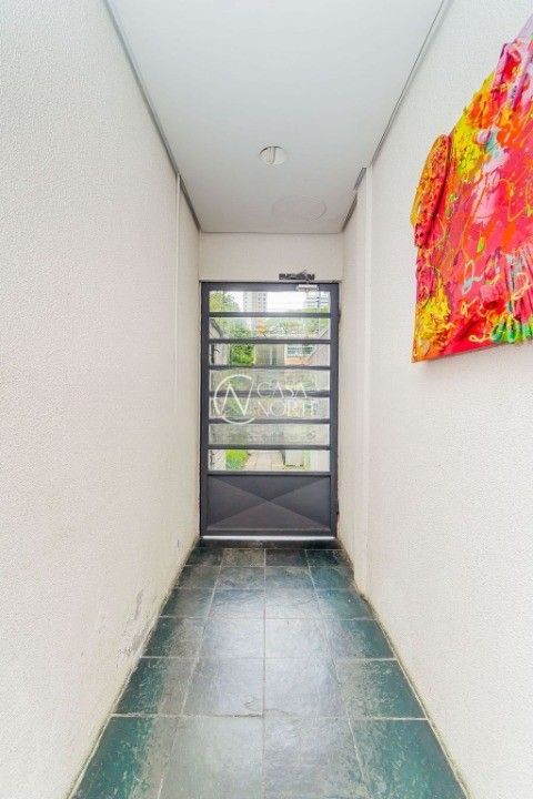Sala Comercial à venda com 1 quarto, 43m², Avenida Montenegro no bairro Petrópolis em Porto Alegre