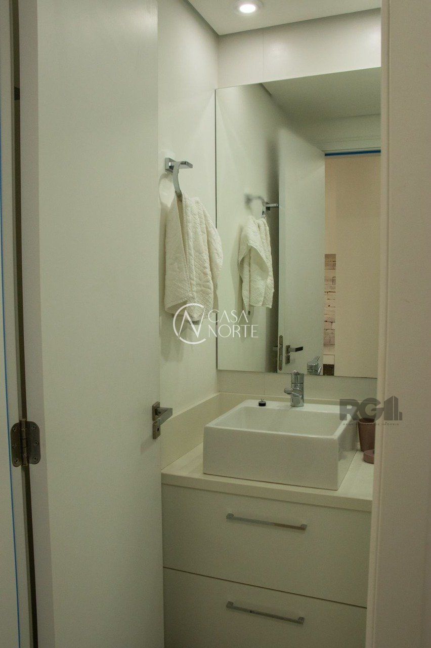 Apartamento à venda com 1 quarto, 34m², 1 vaga, Avenida Loureiro da Silva no bairro Cidade Baixa em Porto Alegre