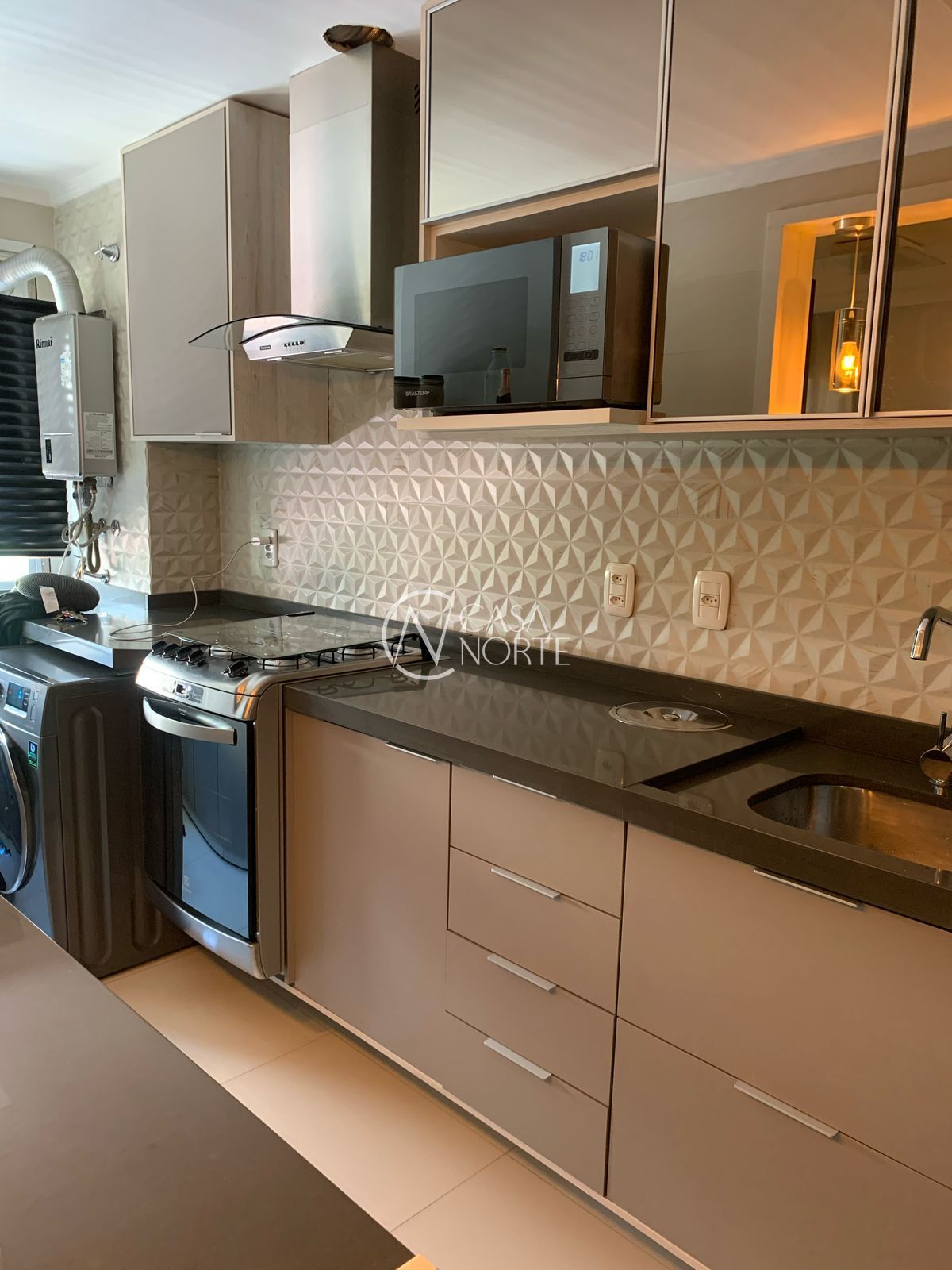 Apartamento à venda com 2 quartos, 78m², 1 suíte, 2 vagas, Rua Guilherme Alves no bairro Partenon em Porto Alegre