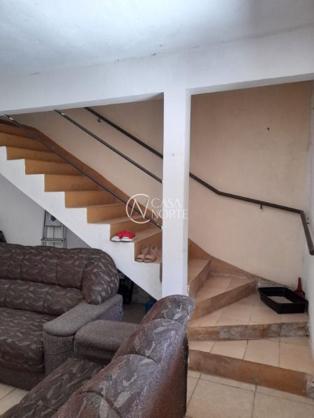 Casa à venda com 2 quartos, 77m², 1 vaga, Rua Associação Atlética Trienon no bairro Belém Novo em Porto Alegre