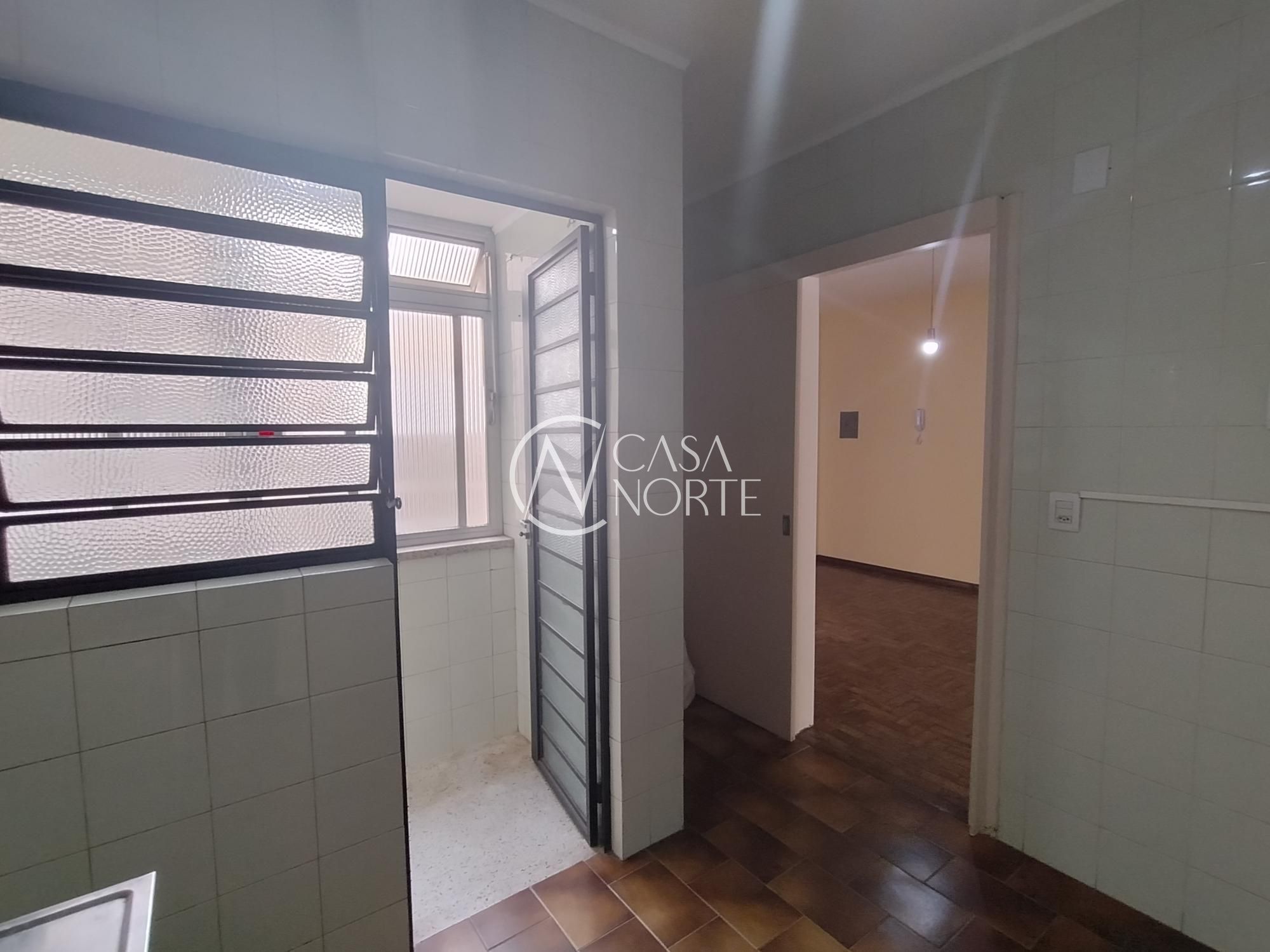 Apartamento à venda com 2 quartos, 70m², Avenida Mariland no bairro São João em Porto Alegre
