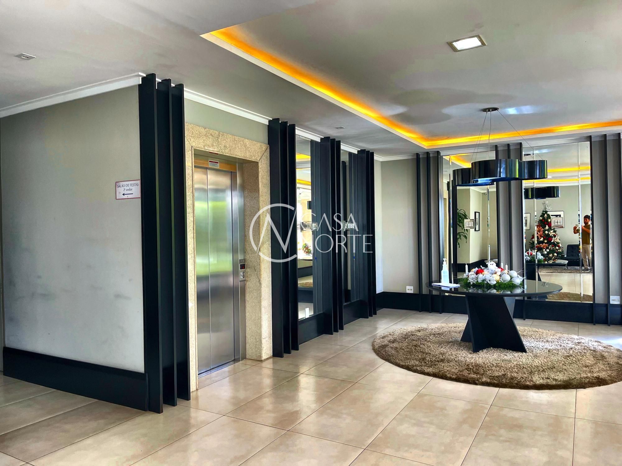 Apartamento à venda com 3 quartos, 105m², 1 suíte, 2 vagas, Avenida Luiz Manoel Gonzaga no bairro Três Figueiras em Porto Alegre