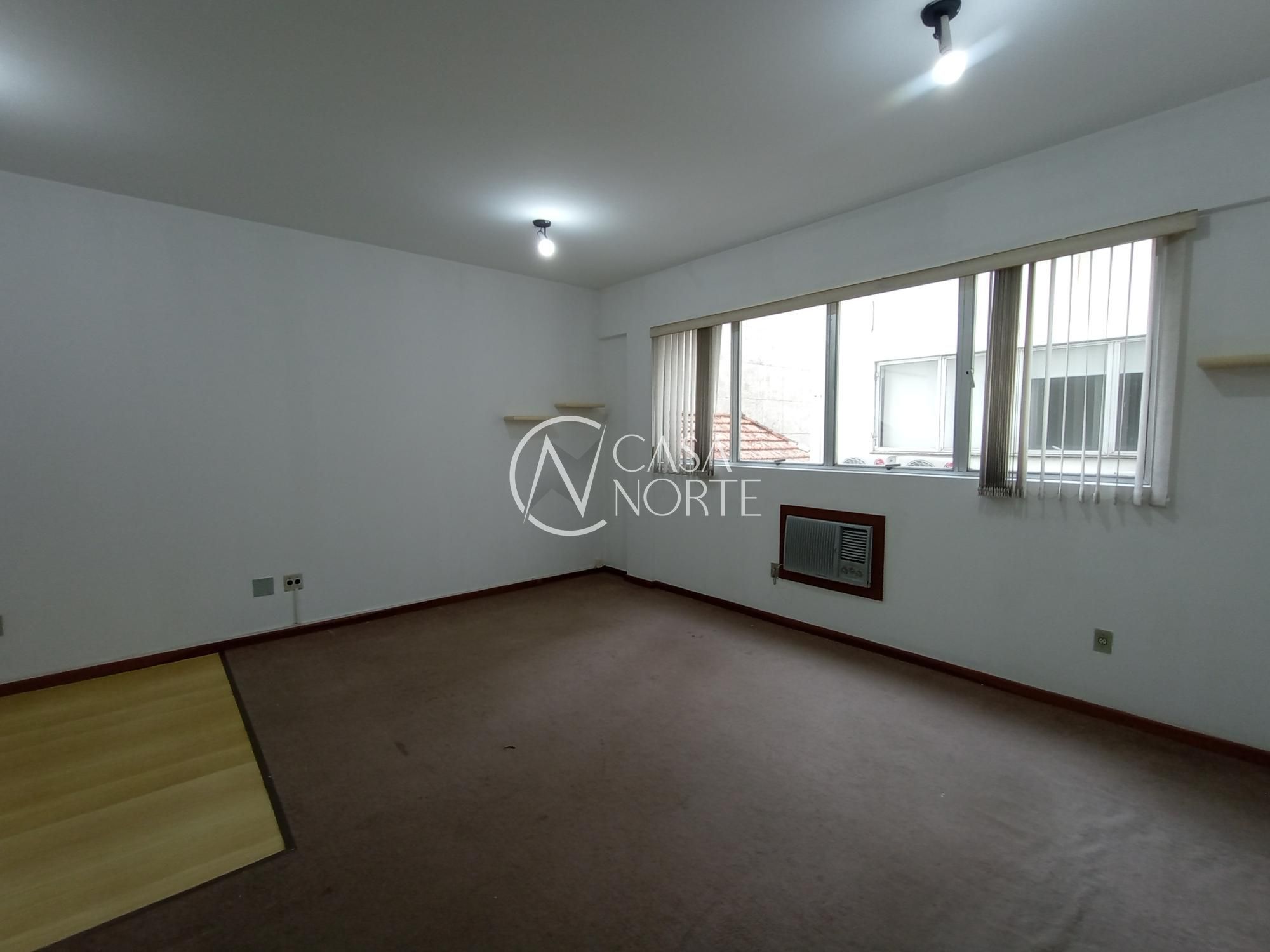 Conjunto Comercial à venda com 1 quarto, 34m², Rua Felipe Camarão no bairro Rio Branco em Porto Alegre