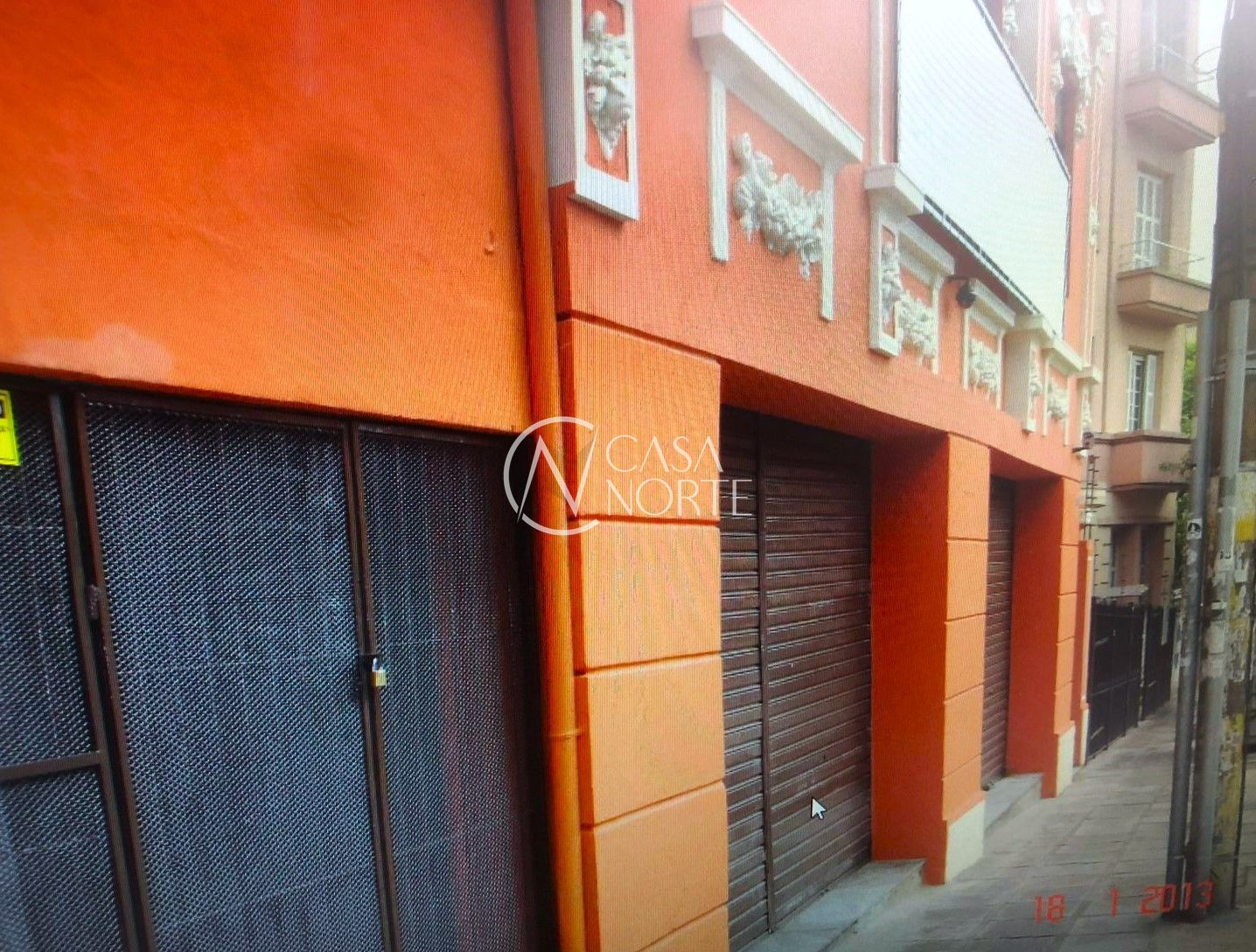 Prédio Comercial à venda com 1 quarto, Avenida Cristóvão Colombo no bairro Independência em Porto Alegre