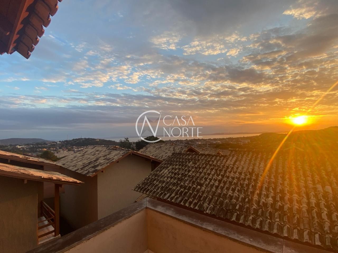 Casa de Condomínio à venda com 3 quartos, 1200m², 1 suíte, 2 vagas, Rua Morro Alto no bairro Ipanema em Porto Alegre
