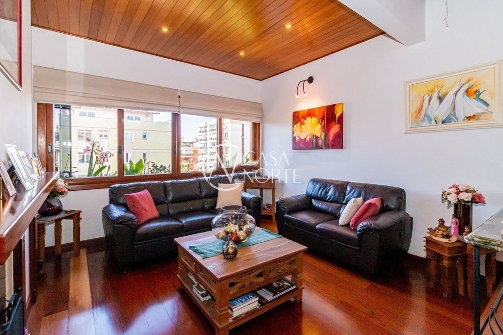 Cobertura à venda com 4 quartos, 396m², 2 suítes, 3 vagas, Rua Guadalupe no bairro Jardim Lindóia em Porto Alegre