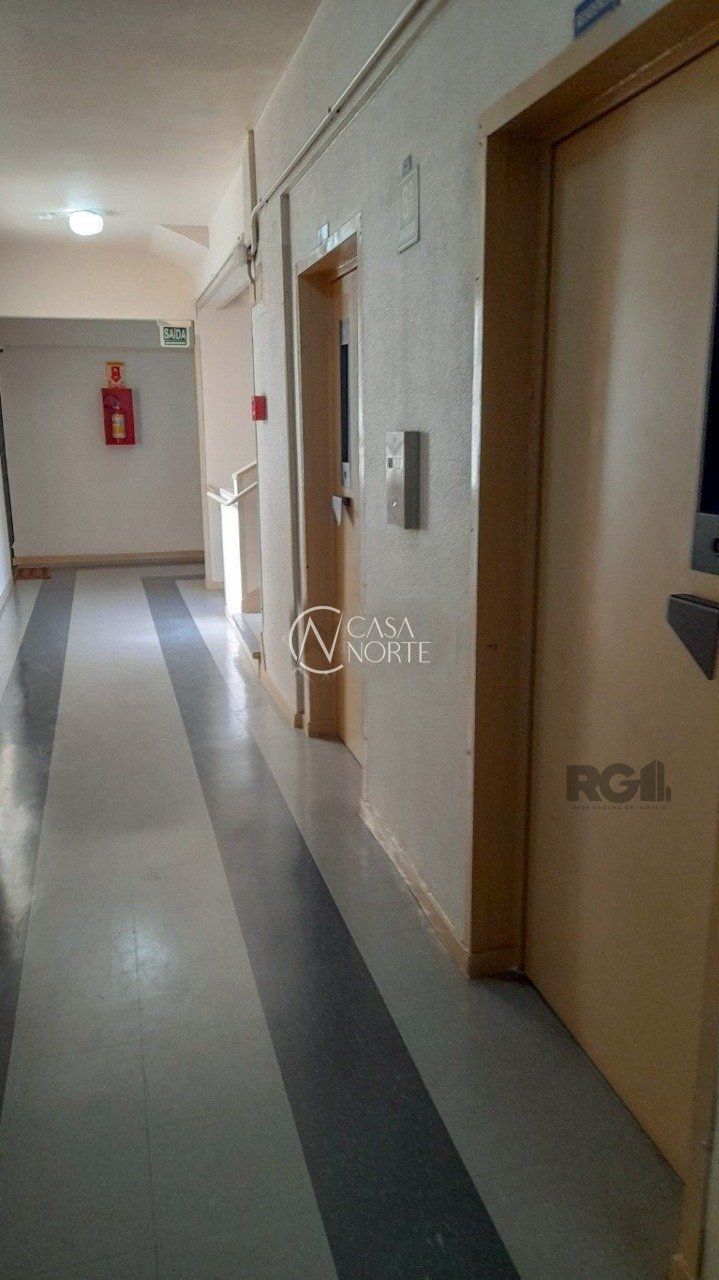 Apartamento à venda com 2 quartos, 60m², Avenida Princesa Isabel no bairro Santana em Porto Alegre