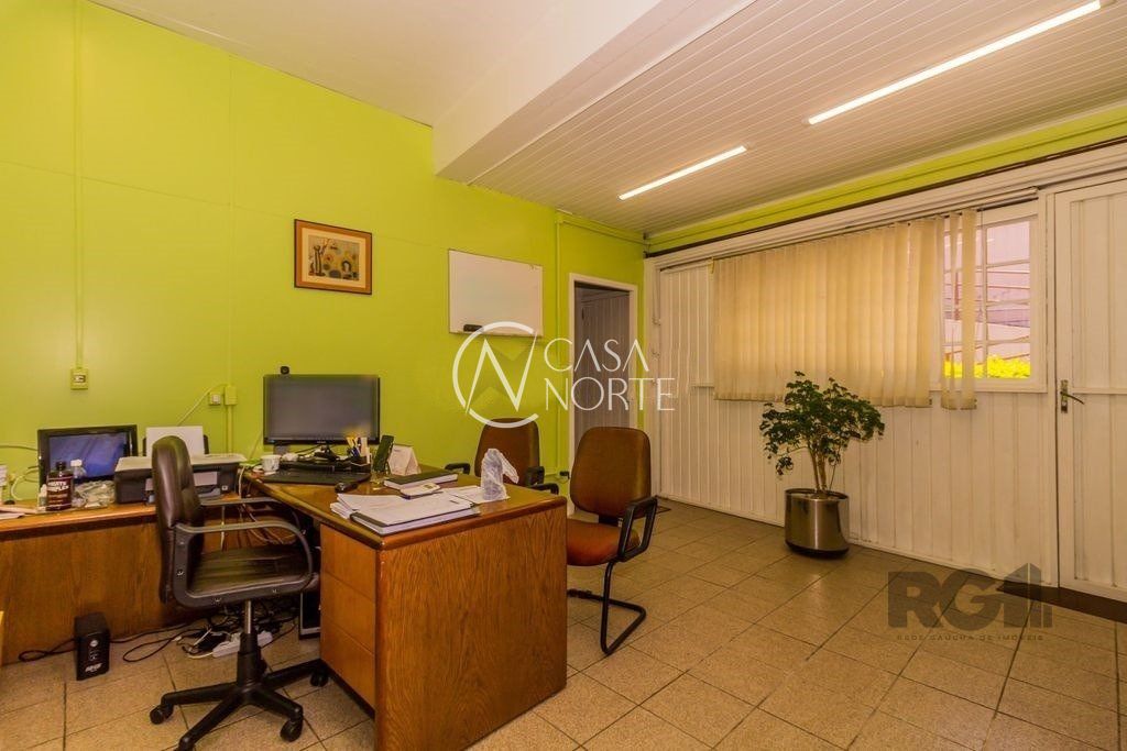 Casa à venda com 4 quartos, 1278m², 8 vagas, Avenida Professor Oscar Pereira no bairro Glória em Porto Alegre