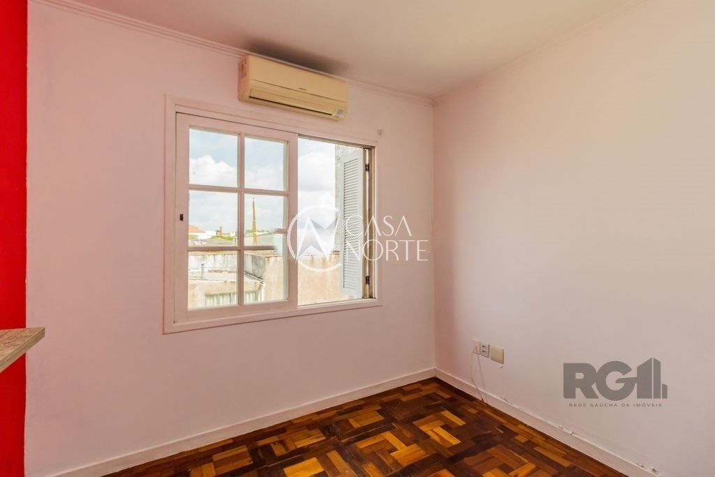 Apartamento à venda com 1 quarto, 33m², Avenida Cairu no bairro Navegantes em Porto Alegre