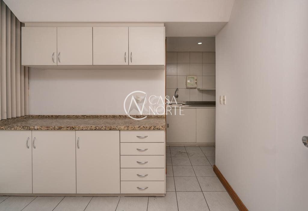 Sala Comercial à venda , 161m², Avenida Carlos Gomes no bairro Auxiliadora em Porto Alegre