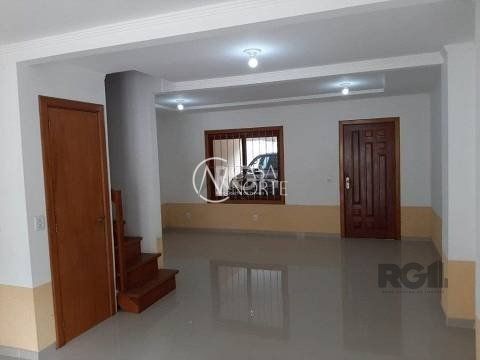 Casa à venda com 3 quartos, 186m², 1 suíte, 4 vagas, Rua Doutor Egydio Michaelsen no bairro Cavalhada em Porto Alegre