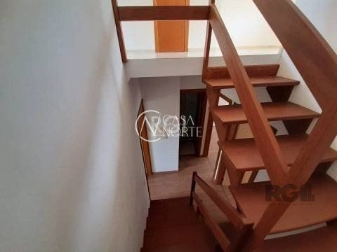 Casa à venda com 3 quartos, 186m², 1 suíte, 4 vagas, Rua Doutor Egydio Michaelsen no bairro Cavalhada em Porto Alegre