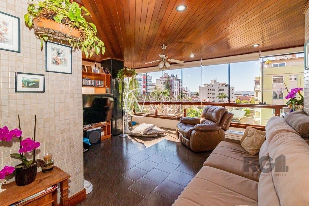 Cobertura à venda com 4 quartos, 396m², 2 suítes, 3 vagas, Rua Guadalupe no bairro Jardim Lindóia em Porto Alegre