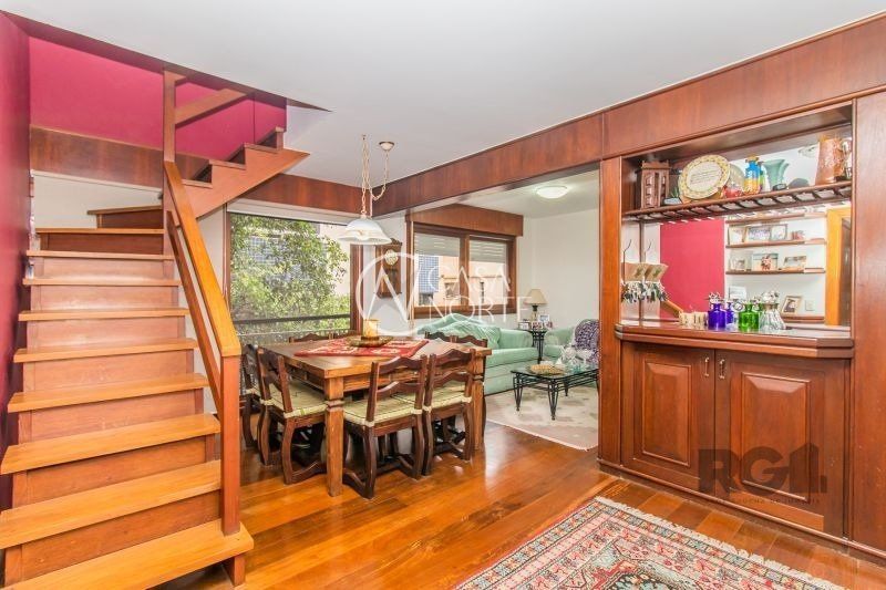 Cobertura à venda com 3 quartos, 233m², 1 suíte, 2 vagas, Rua Anita Garibaldi no bairro Mont Serrat em Porto Alegre