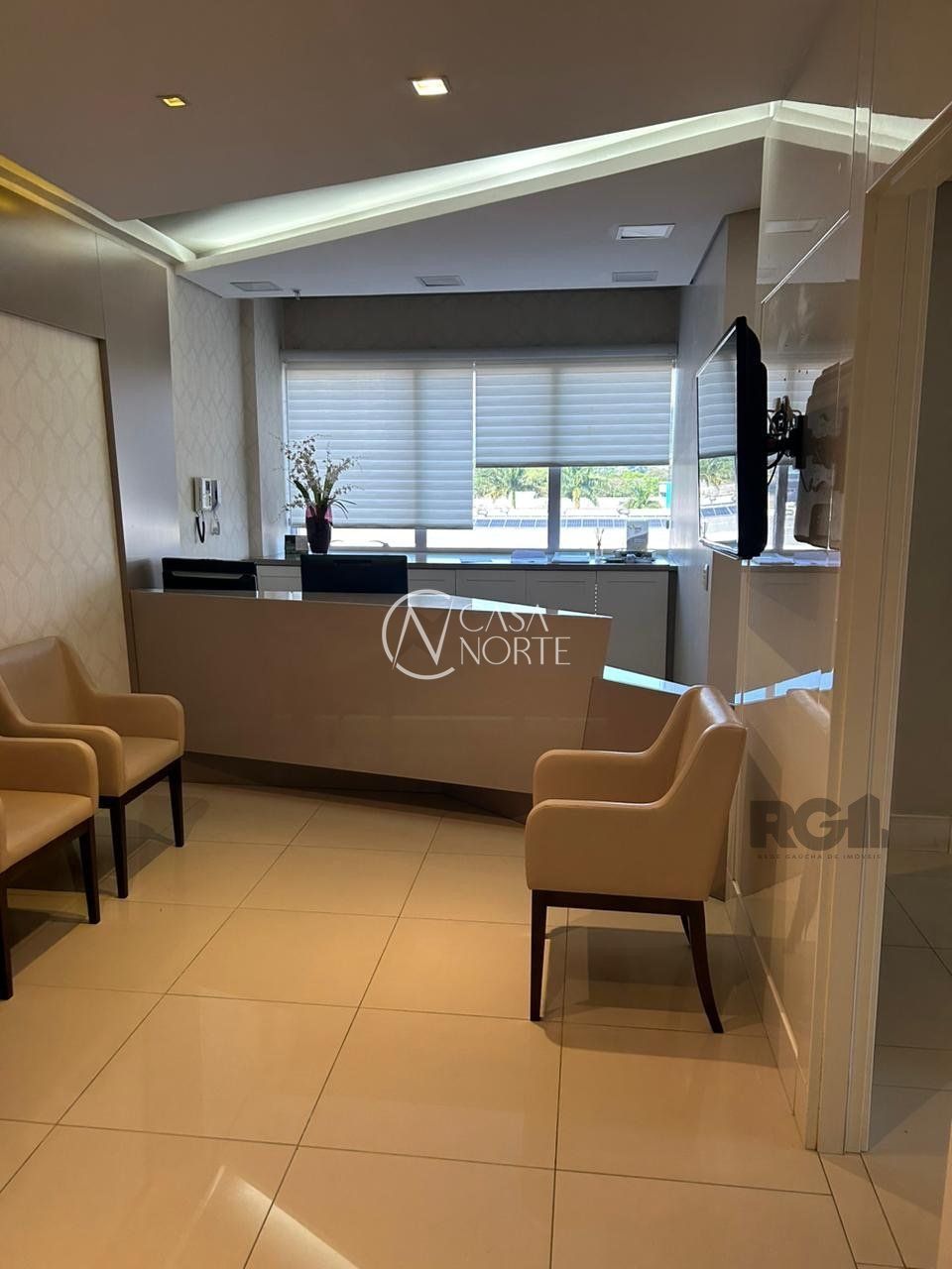 Sala Comercial à venda , 118m², 3 vagas, Avenida Ipiranga no bairro Jardim Botânico em Porto Alegre