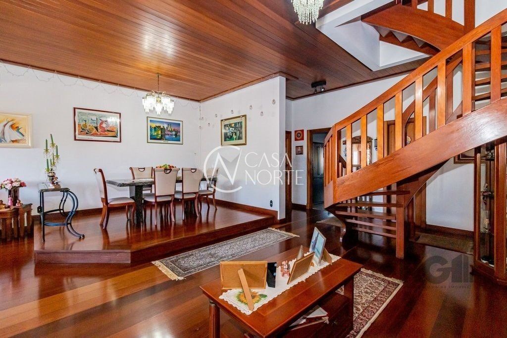 Cobertura à venda com 4 quartos, 396m², 2 suítes, 3 vagas, Rua Guadalupe no bairro Jardim Lindóia em Porto Alegre