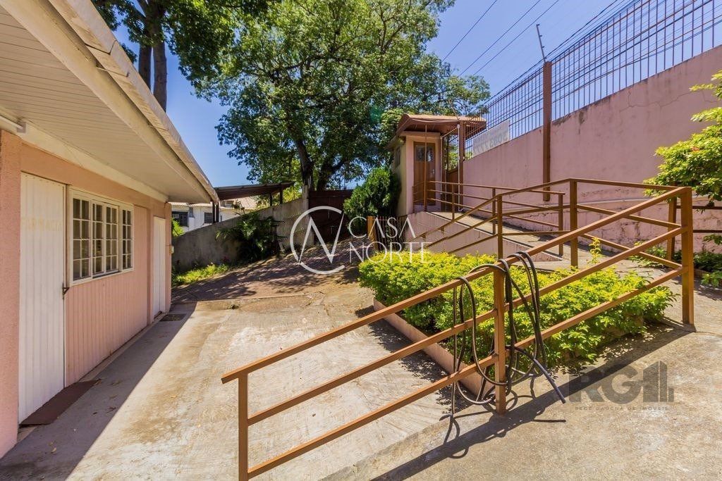 Casa à venda com 4 quartos, 1278m², 8 vagas, Avenida Professor Oscar Pereira no bairro Glória em Porto Alegre