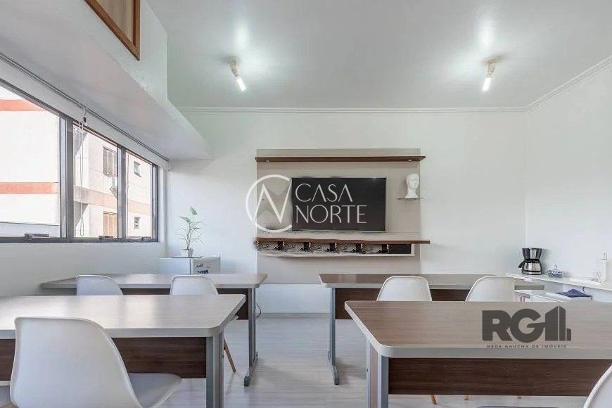 Sala Comercial à venda , 32m², Rua Itapeva no bairro Passo da Areia em Porto Alegre