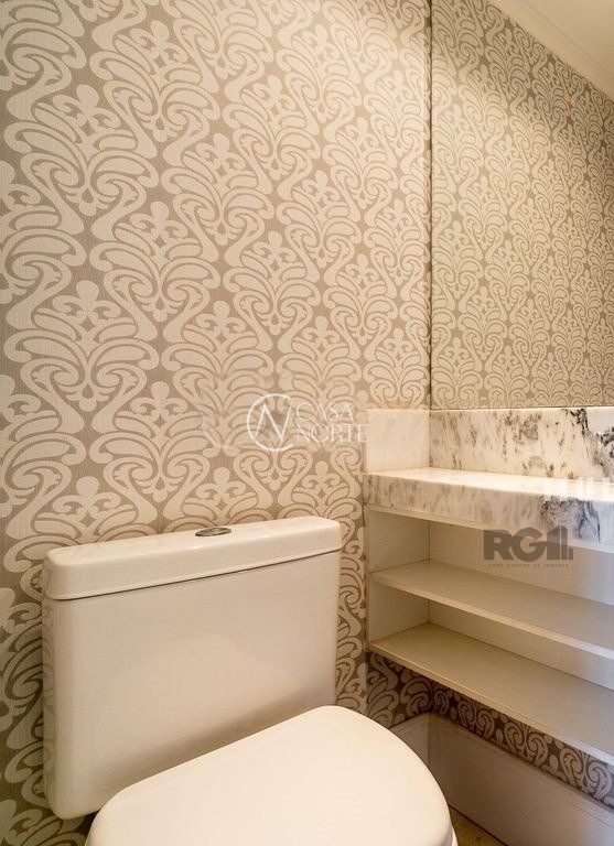 Apartamento à venda com 3 quartos, 137m², 3 suítes, 2 vagas, Rua Abrahão Melnick no bairro Rio Branco em Porto Alegre