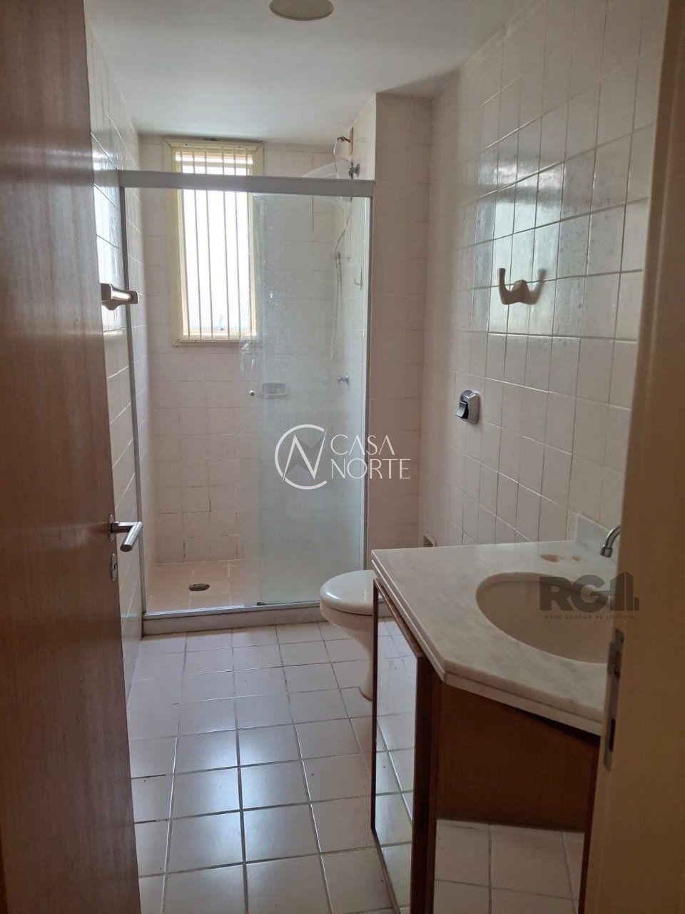 Apartamento à venda com 2 quartos, 62m², 1 vaga, Rua Luiz de Camões no bairro Santo Antônio em Porto Alegre