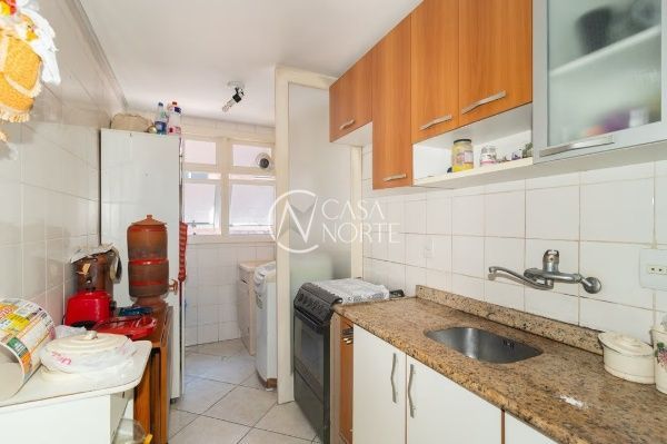 Apartamento à venda com 2 quartos, 84m², 1 vaga, Rua Guilherme Schell no bairro Santo Antônio em Porto Alegre
