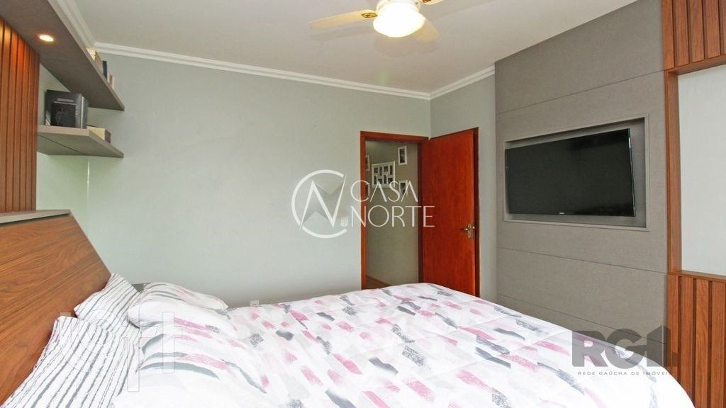 Casa à venda com 3 quartos, 210m², 1 suíte, 2 vagas, Avenida Ecoville no bairro Sarandi em Porto Alegre