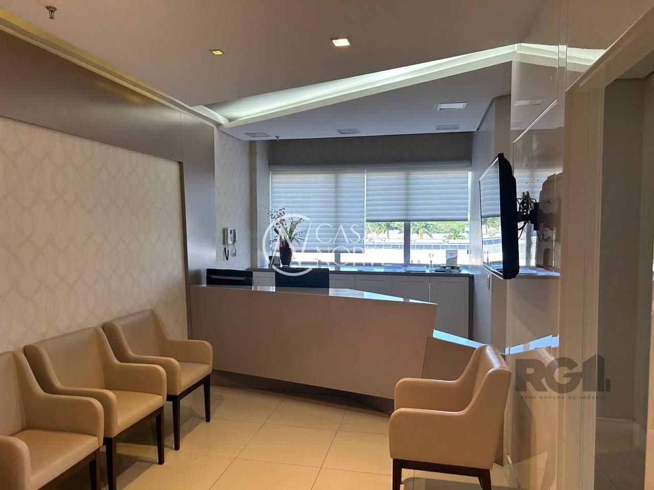 Sala Comercial à venda , 118m², 3 vagas, Avenida Ipiranga no bairro Jardim Botânico em Porto Alegre