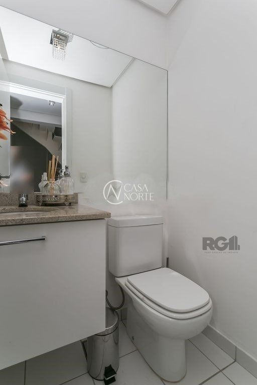 Apartamento à venda com 1 quarto, 64m², 1 suíte, 1 vaga, Rua José Albano Volkmer no bairro Jardim do Salso em Porto Alegre