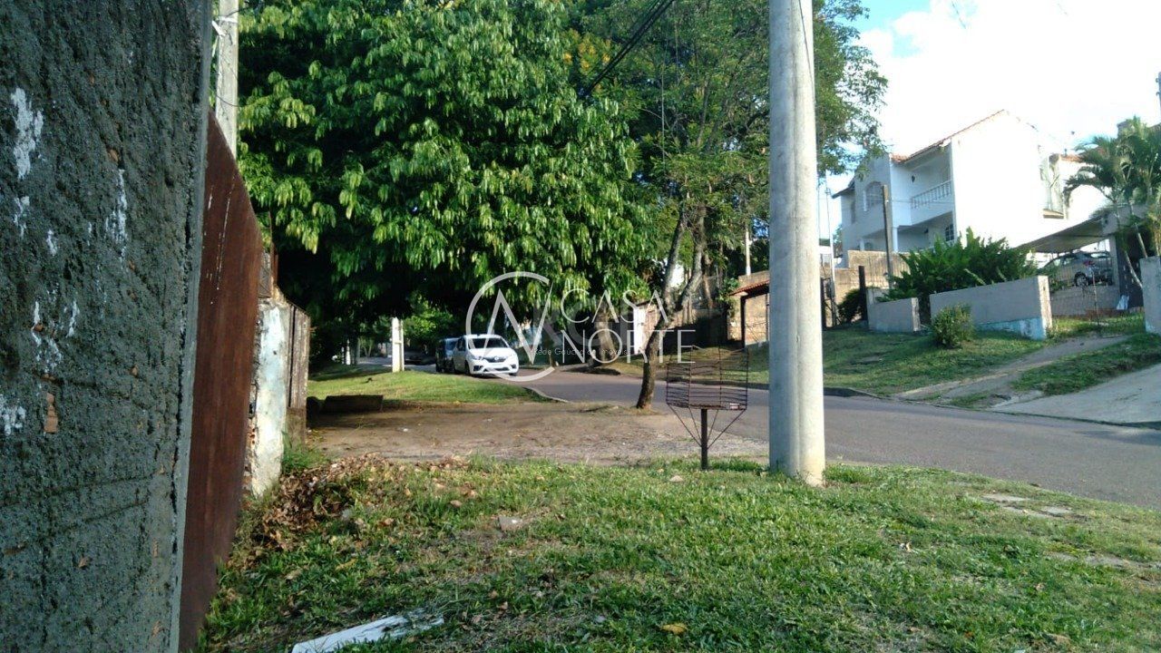 Terreno à venda  com 381m², Rua Barao de Bage no bairro Vila Jardim em Porto Alegre