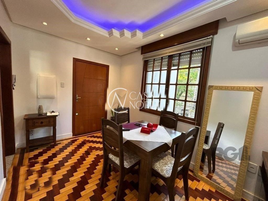 Apartamento à venda com 2 quartos, 67m², Avenida Andarai no bairro Passo da Areia em Porto Alegre