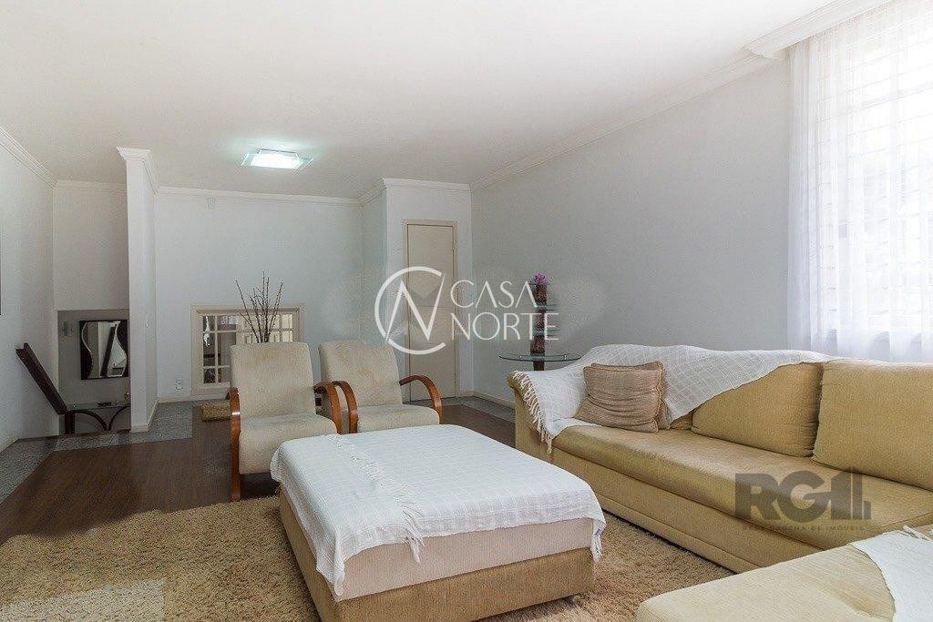 Casa à venda com 5 quartos, 540m², 4 suítes, 4 vagas, Rua Matias José Bins no bairro Três Figueiras em Porto Alegre