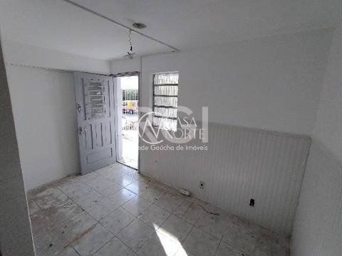 Casa à venda com 3 quartos, 200m², 1 suíte, 1 vaga, Avenida João Wallig no bairro Passo da Areia em Porto Alegre