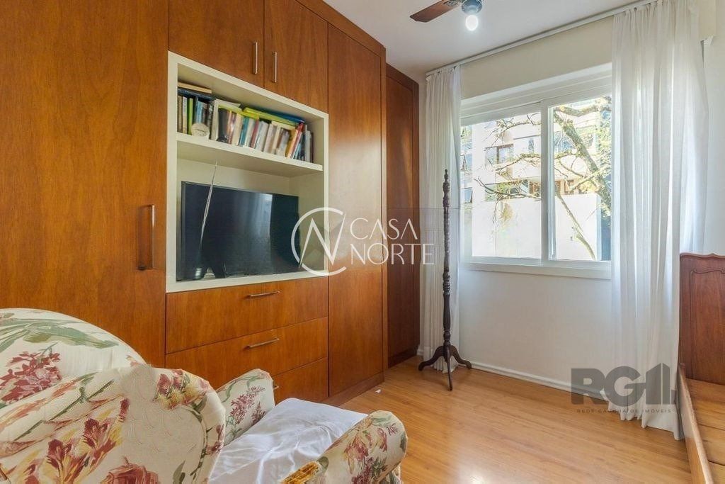 Apartamento à venda com 3 quartos, 118m², 1 suíte, 1 vaga, Avenida Pirapó no bairro Petrópolis em Porto Alegre