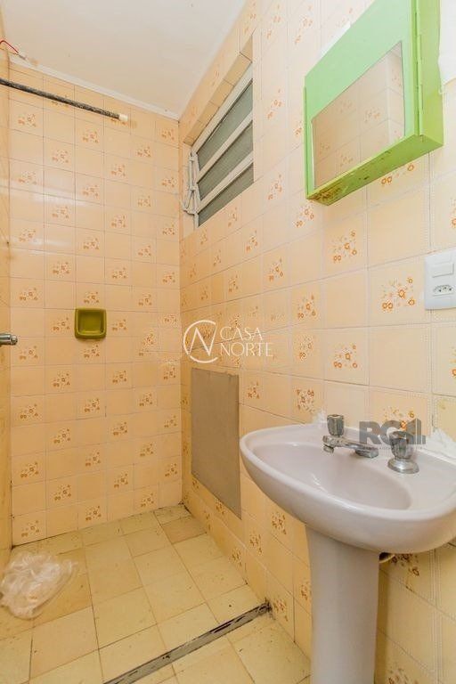 Apartamento à venda com 1 quarto, 27m², Rua Barao de Itaqui no bairro Jardim São Pedro em Porto Alegre